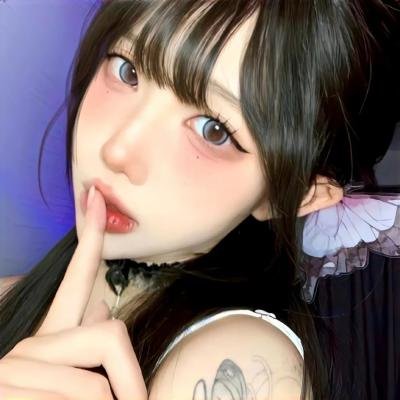 六月新娘海报